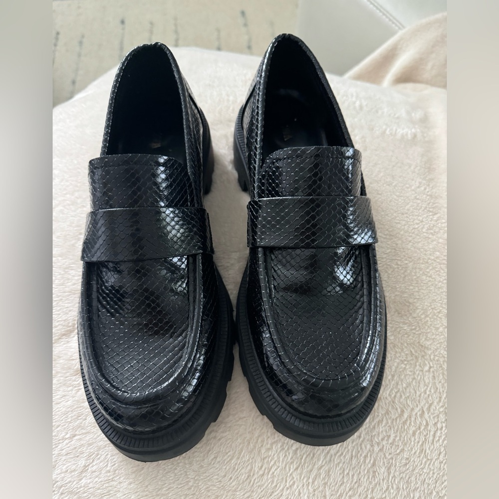 Ladies Zara chunky loafers worn once!